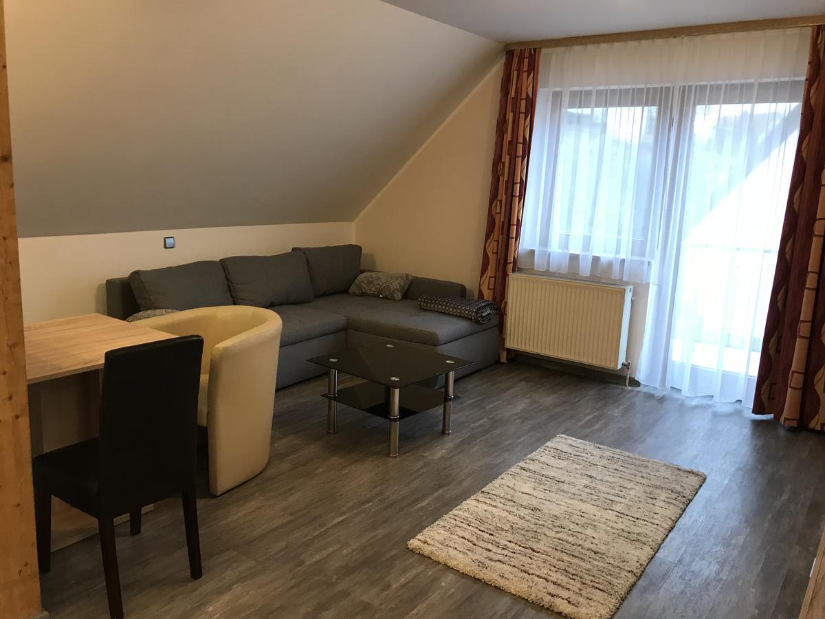 Apartment-Pension Schwalbennest Herzogenaurach Buitenkant foto